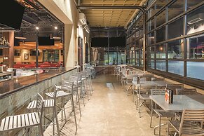 La Quinta Inn & Suites by Wyndham Joplin