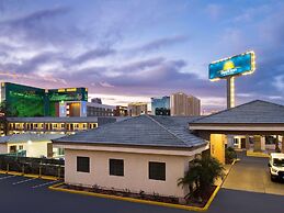 Days Inn by Wyndham Las Vegas Airport Near the Strip
