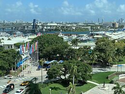 Holiday Inn Port of Miami - Downtown by IHG