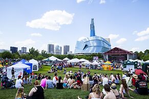 Holiday Inn Winnipeg South by IHG