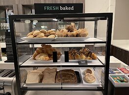 Holiday Inn Winnipeg South by IHG