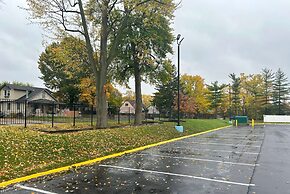 Baymont Inn and Suites by Wyndham Columbus / Near OSU