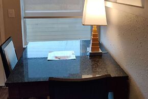 Baymont Inn and Suites by Wyndham Columbus / Near OSU