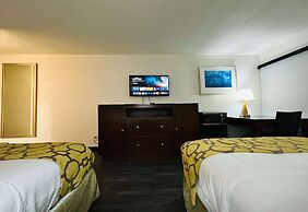 Baymont Inn and Suites by Wyndham Columbus / Near OSU