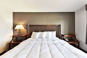 Baymont Inn and Suites by Wyndham Columbus / Near OSU