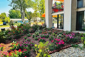 Baymont Inn and Suites by Wyndham Columbus / Near OSU