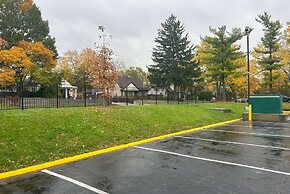 Baymont Inn and Suites by Wyndham Columbus / Near OSU