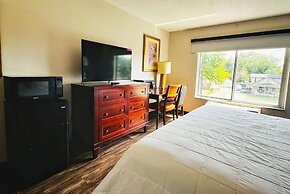 Baymont Inn and Suites by Wyndham Columbus / Near OSU
