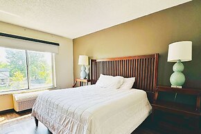 Baymont Inn and Suites by Wyndham Columbus / Near OSU