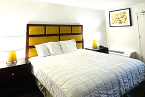 Baymont Inn and Suites by Wyndham Columbus / Near OSU