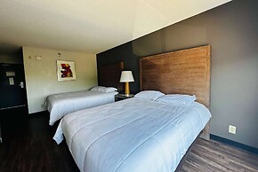 Baymont Inn and Suites by Wyndham Columbus / Near OSU