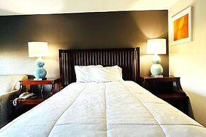 Baymont Inn and Suites by Wyndham Columbus / Near OSU