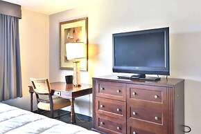 Baymont Inn and Suites by Wyndham Columbus / Near OSU