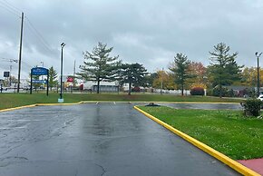 Baymont Inn and Suites by Wyndham Columbus / Near OSU