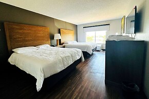 Baymont Inn and Suites by Wyndham Columbus / Near OSU