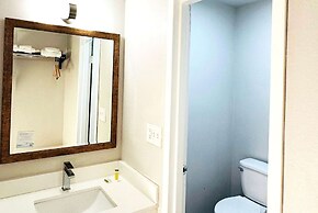 Baymont Inn and Suites by Wyndham Columbus / Near OSU