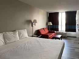 Motel 6 Marianna, FL