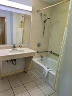 Motel 6 Marianna, FL