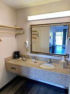 Motel 6 Marianna, FL