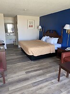 Motel 6 Marianna, FL