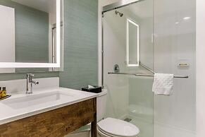 Best Western Plus New Englander
