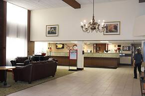 Ramada Hotel & Conference Center by Wyndham Lansing