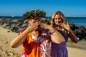 OUTRIGGER Reef Waikiki Beach Resort