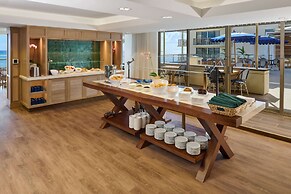 OUTRIGGER Reef Waikiki Beach Resort