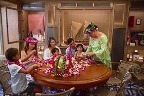 OUTRIGGER Reef Waikiki Beach Resort