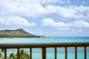 OUTRIGGER Reef Waikiki Beach Resort