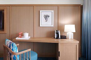 OUTRIGGER Reef Waikiki Beach Resort