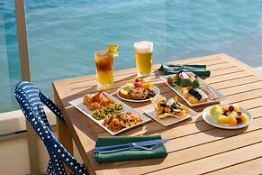 OUTRIGGER Reef Waikiki Beach Resort