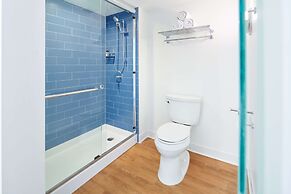 OUTRIGGER Reef Waikiki Beach Resort