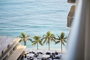 OUTRIGGER Reef Waikiki Beach Resort