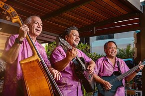 OUTRIGGER Reef Waikiki Beach Resort