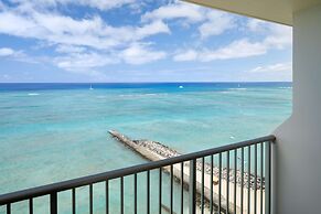 OUTRIGGER Reef Waikiki Beach Resort