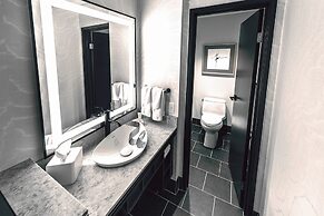 Saint Kate - The Arts Hotel