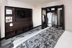 Saint Kate - The Arts Hotel