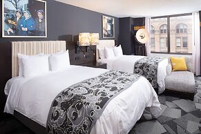 Saint Kate - The Arts Hotel