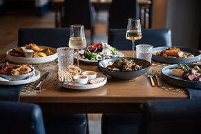 Saint Kate - The Arts Hotel