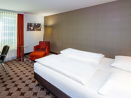 Mövenpick Hotel Nuernberg Airport