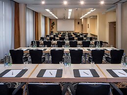 Mövenpick Hotel Nuernberg Airport