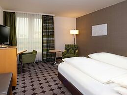 Mövenpick Hotel Nuernberg Airport