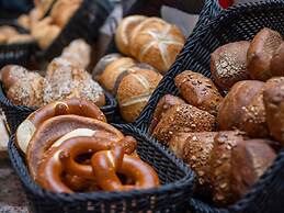 Mövenpick Hotel Nuernberg Airport