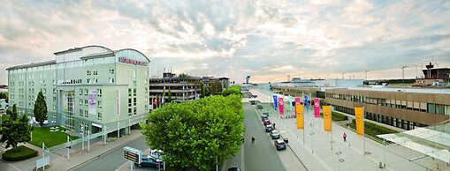 Mövenpick Hotel Nuernberg Airport