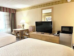 Brentwood Inn & Garden
