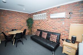 Australian Settlers Motor Inn