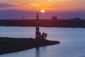 South Shore Harbour Resort & Conference Center