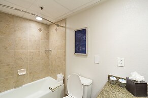 South Shore Harbour Resort & Conference Center