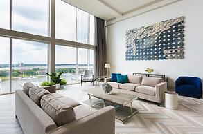 South Shore Harbour Resort & Conference Center